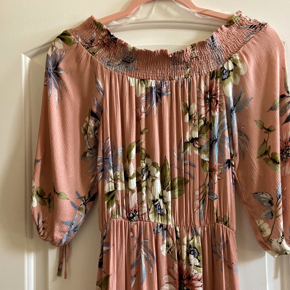 🆕 Absolutely stunning floral maxi dress in size S